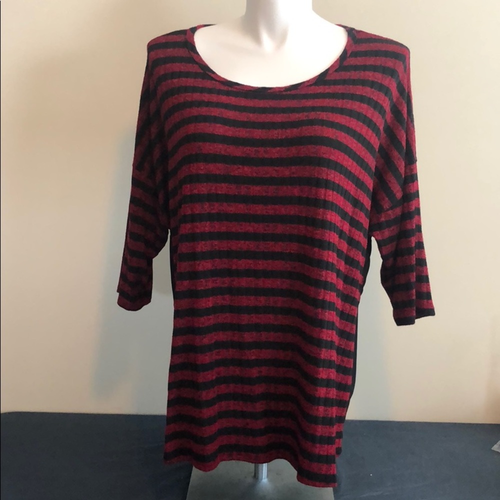 CLOSET CLEANOUT --   3 / $20 DEAL ON THIS ITEM